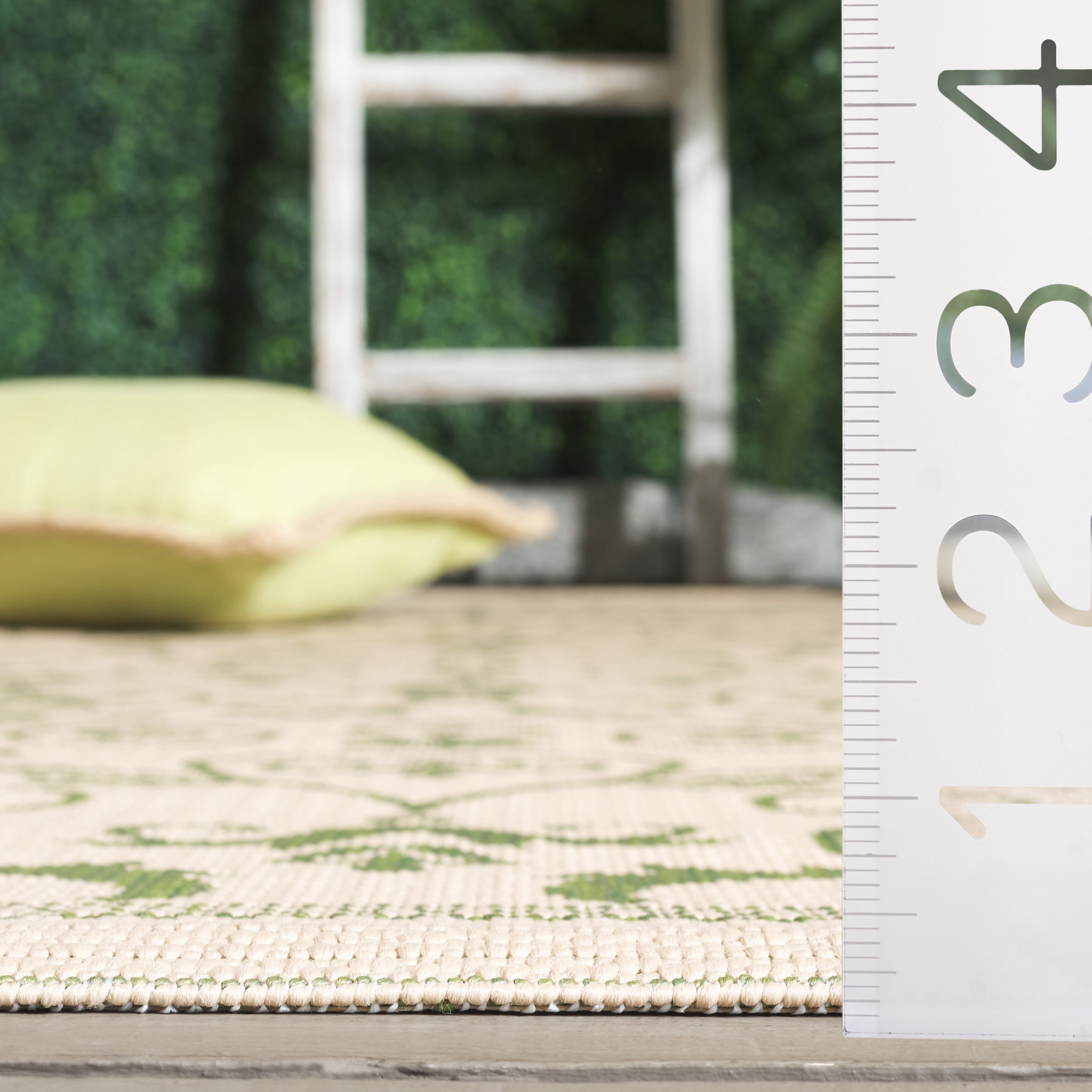 Safavieh Courtyard Nanda Botanical Indoor/Outdoor Area Rug, Natural/Olive, 5'3" x 7'7"