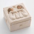 thumbnail image 3 of Caja de recuerdos Yashi esculpida 8,5 x 8,5 x 5 cm Color blanco, 3 of 5
