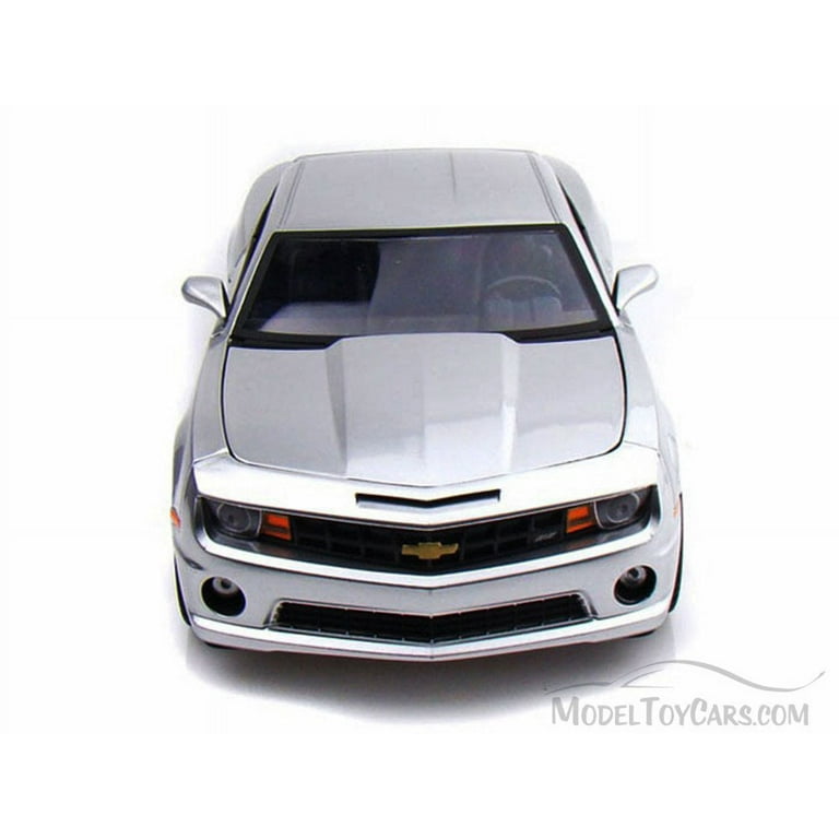 2010 Chevrolet Camaro SS Diecast Car Model Silver 1/18