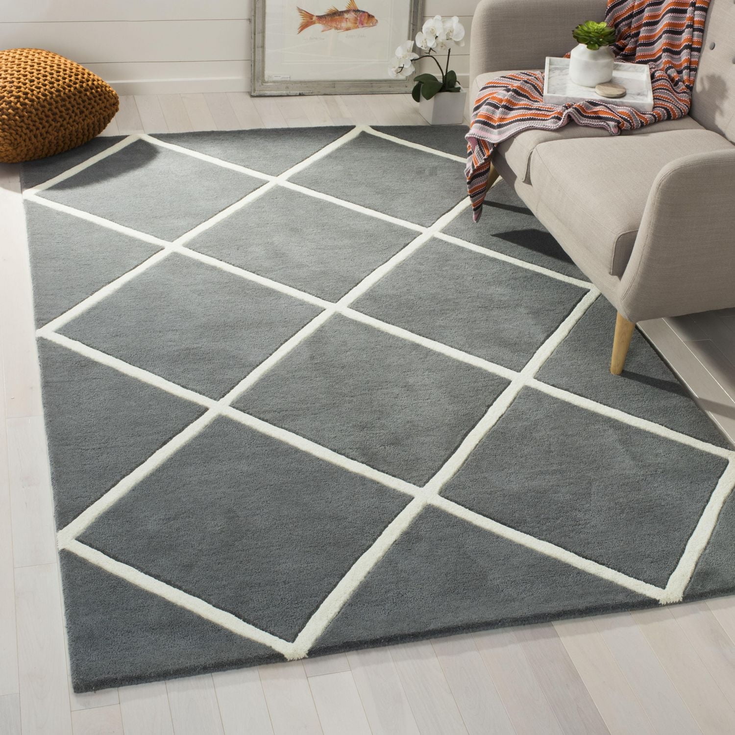 Safavieh Chatham Isaac Geometric Diamonds Area Rug