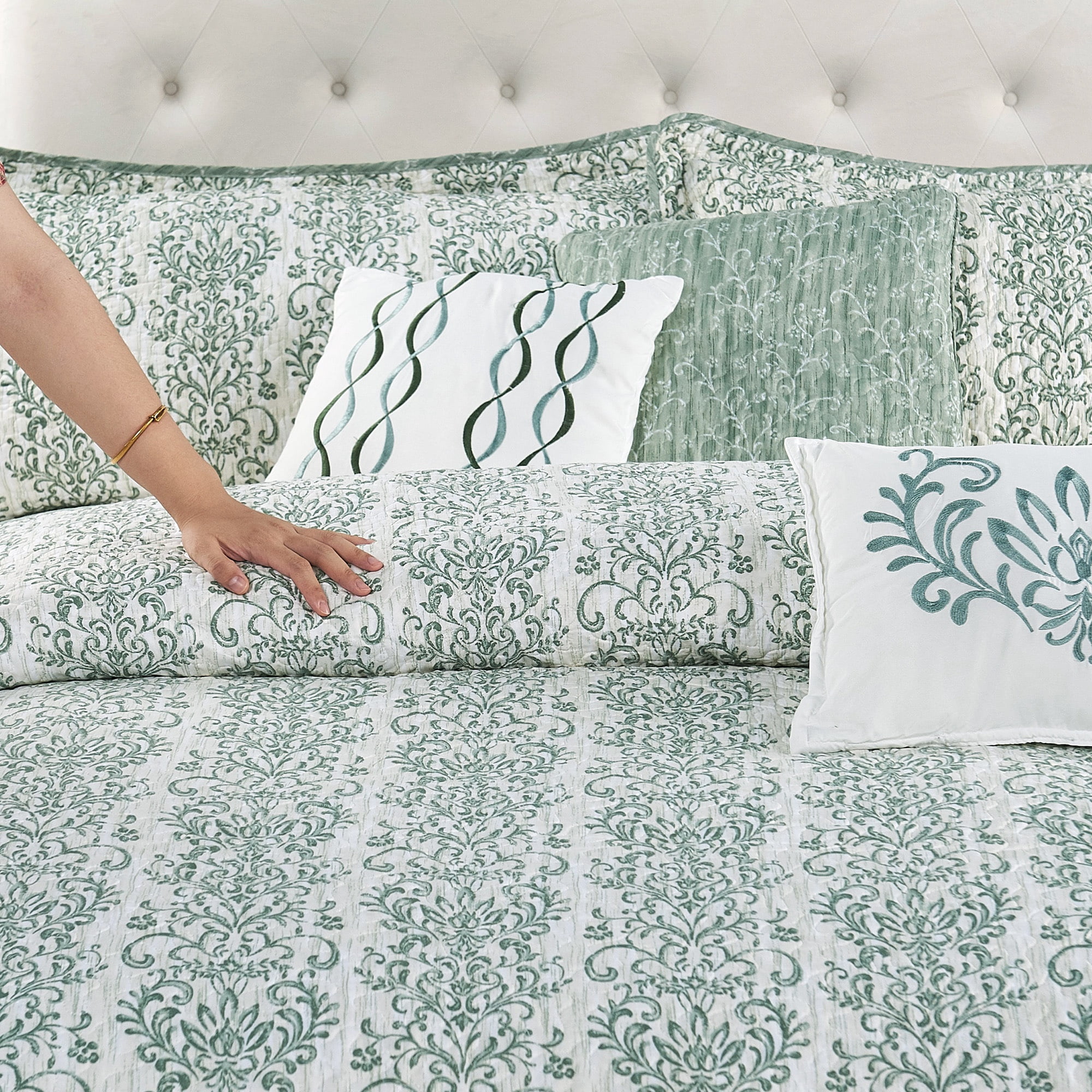 Home Soft Things 6 Piece Mayfair Printed Quilt Set, Oversize King (122" x 106")