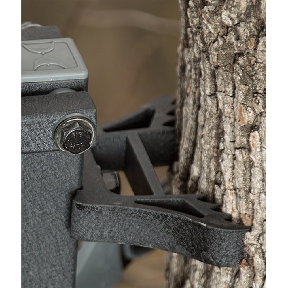 Hawk COMBAT Durable Steel Hang-On Hunting Treestand & Full-Body Safety Harness 