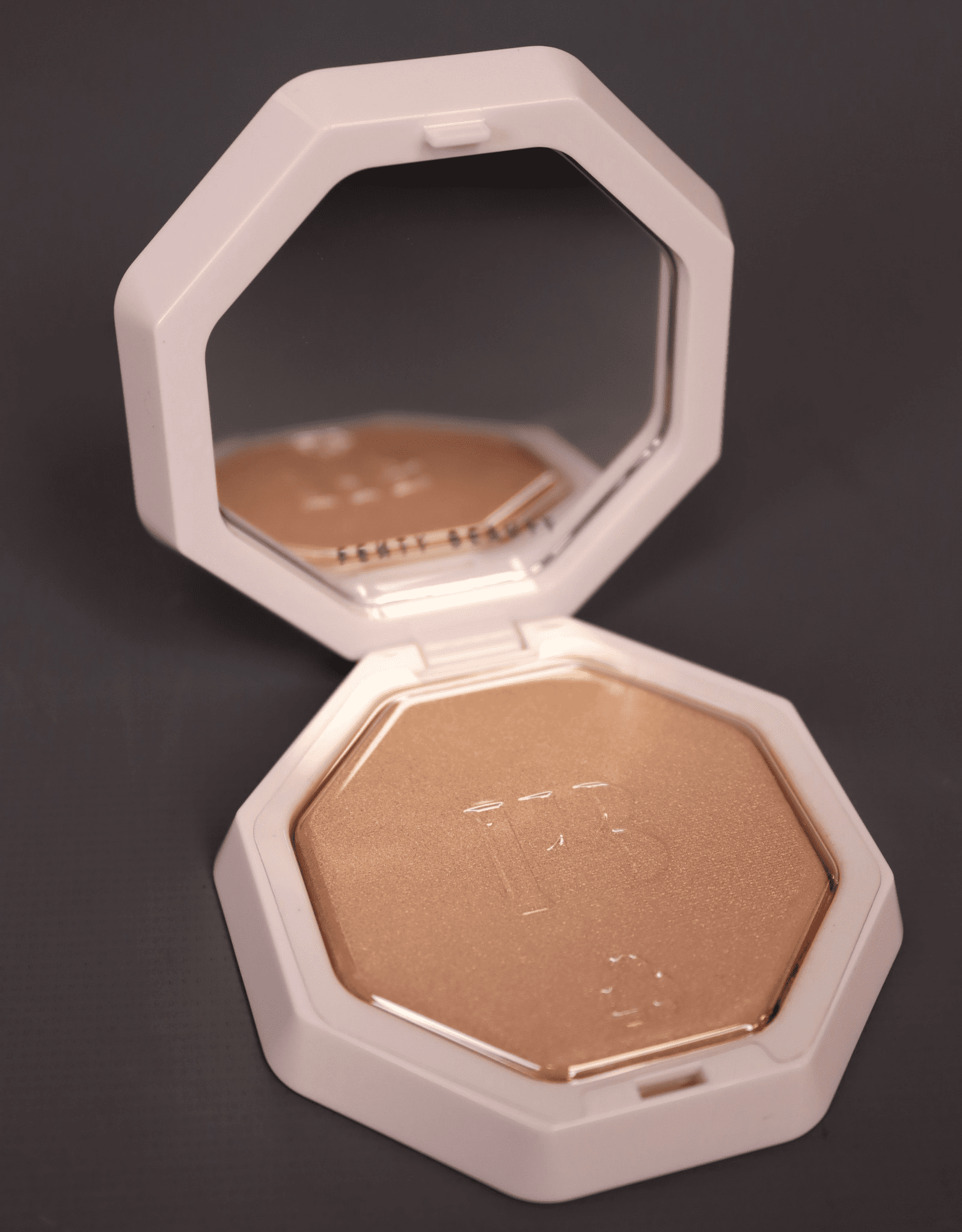 FENTY BEAUTY by Rihanna Demi'Glow Light-Diffusing Highlighter Color: 01 Pretty Purlz Size: N/A