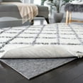 thumbnail image 1 of Safavieh Tapis de Tapis Rond Antidérapant et Résistant à la Surface Dure, 6 Pieds, 1 of 3