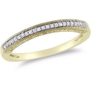 Diamond-Accent Wedding Band in 14kt Yellow Gold