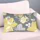 thumbnail image 2 of Funda de almohada decorativa oso de fresa combinación flores grises y amarillas 30*50cm, 2 of 4