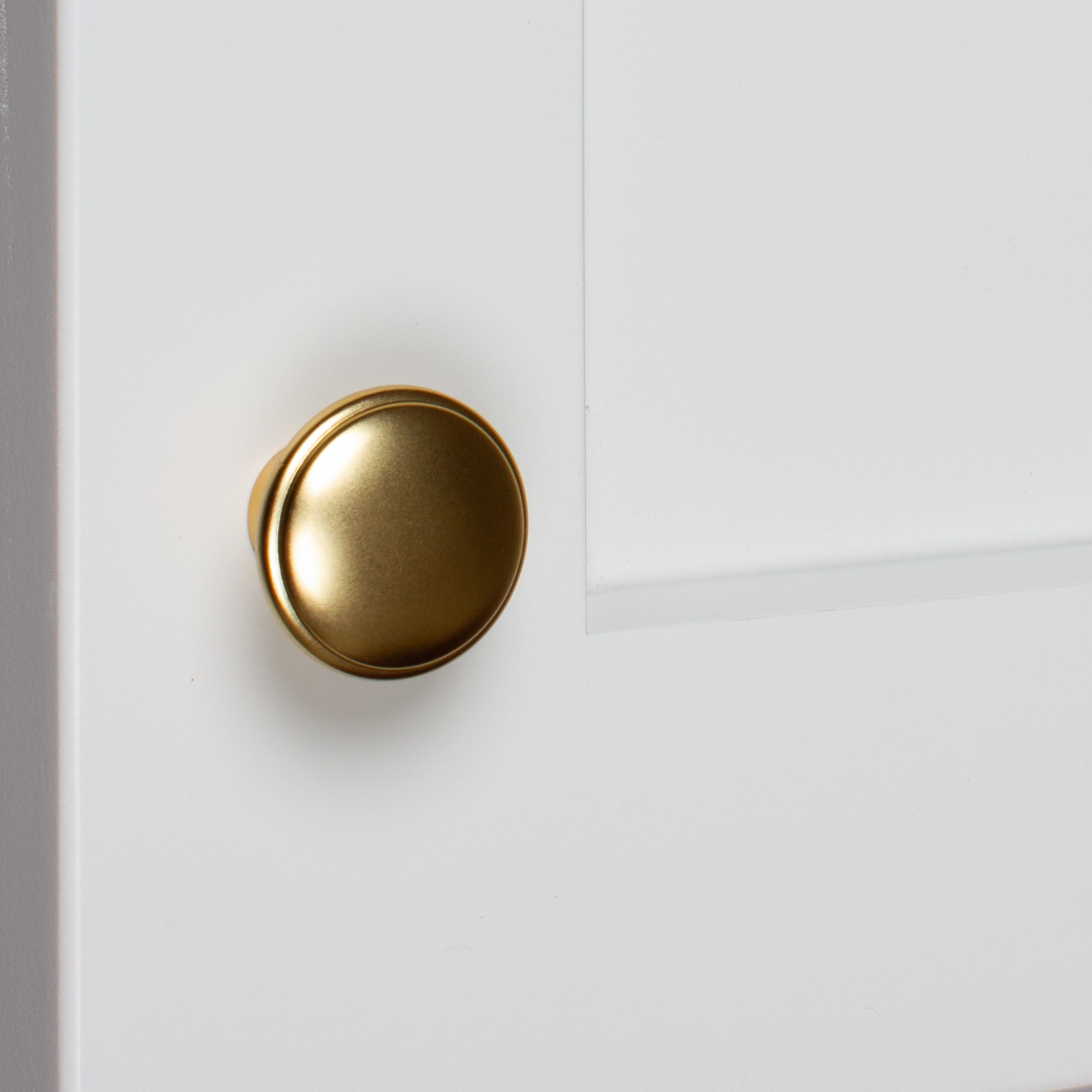GlideRite 1.125 in. Round Ring Classic Cabinet Knobs, Brass Gold, Pack of 5