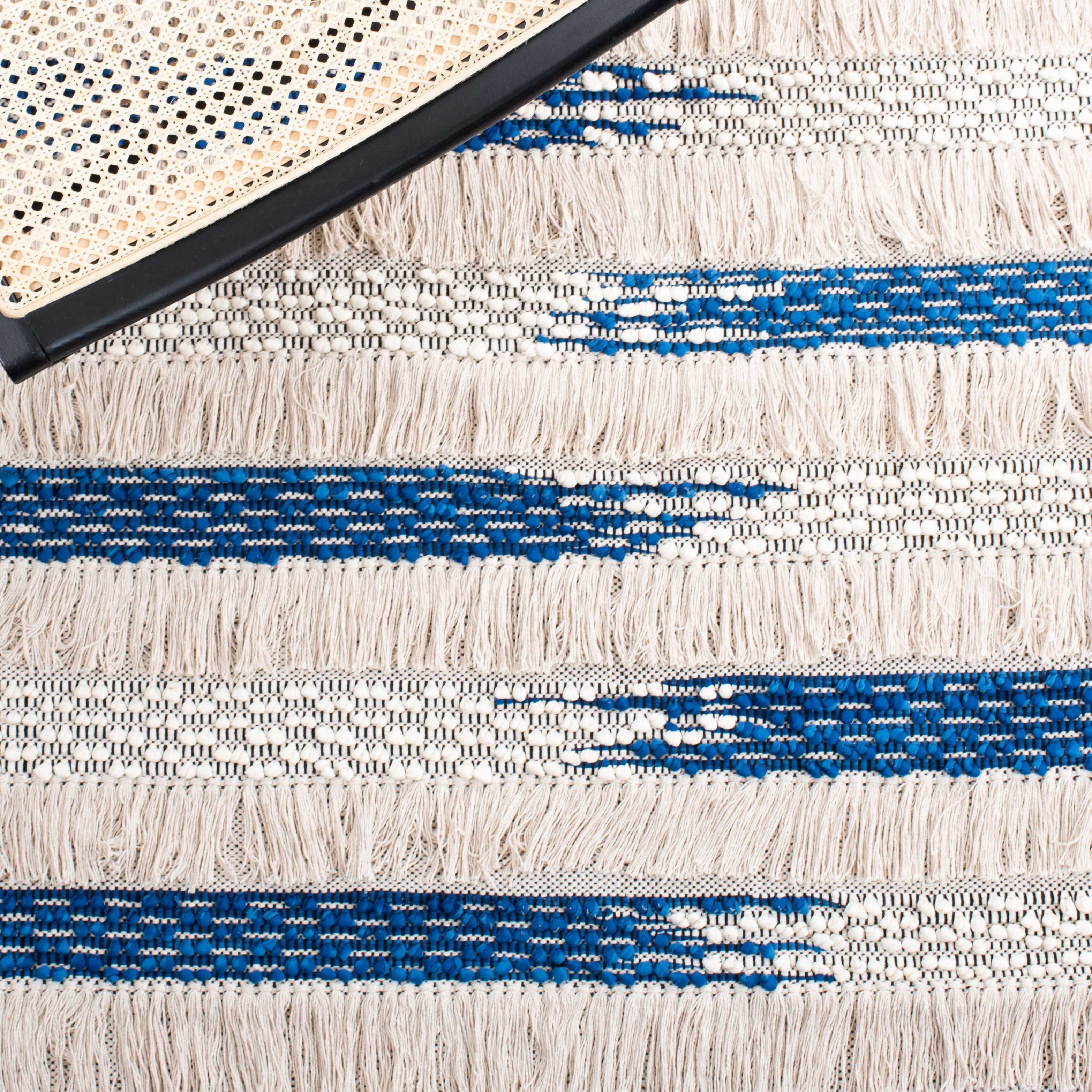 SAFAVIEH Natura Proinsias Striped Cotton Area Rug, Beige/Navy, 5' x 8'