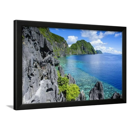 Crystal Clear Water In The Bacuit Archipelago Palawan