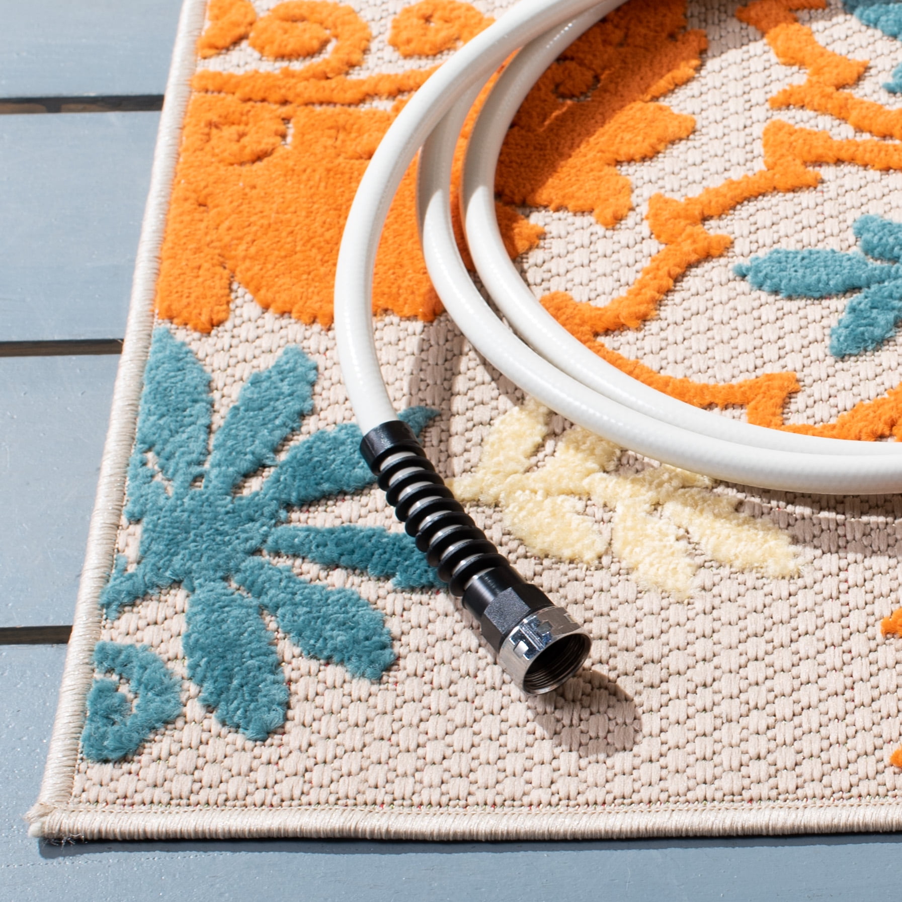SAFAVIEH Cabana Lowell Floral Indoor/Outdoor Area Rug, Ivory/Blue, 5'3" x 7'7"