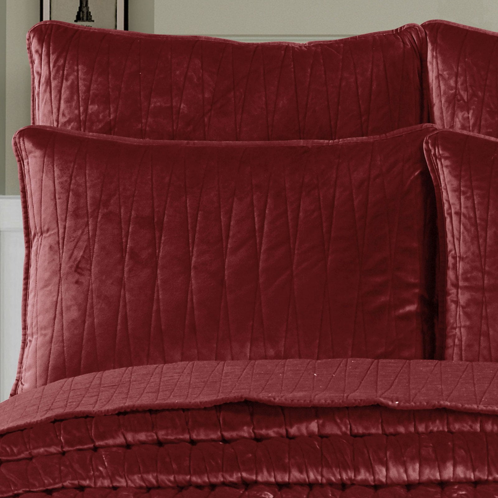 Velvet Quilt Set by Brielle