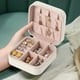 thumbnail image 5 of Joyero portátil Cajas Joyas de cuero Cajas con cremallera para pulseras (blanco) Sywqhk Libre de BPA, 5 of 7