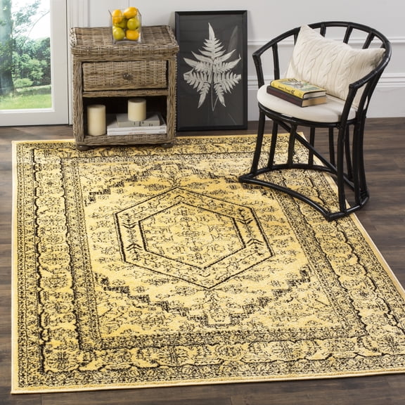 Safavieh Adirondack Xavier Oriental Area Rug, Gold/Black, 4' x 6'