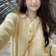 thumbnail image 4 of Suéter tipo cárdigan de punto trenzado con lazo corto y estilo suave de manga larga para otoño e invierno, nuevo, para mujer, 4 of 5