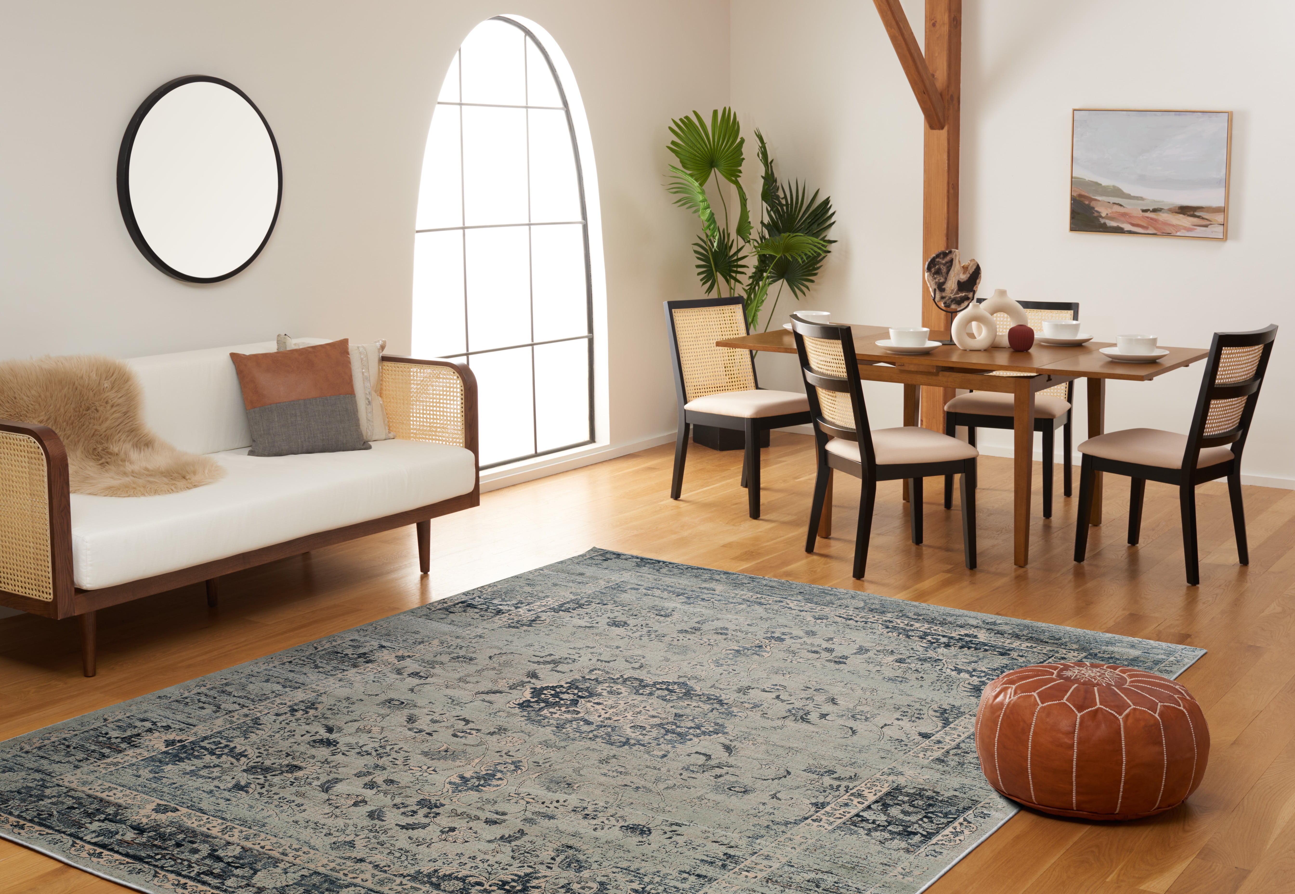 SAFAVIEH Vintage Hartley Bordered Area Rug, Light Blue, 5'3" x 7'6"