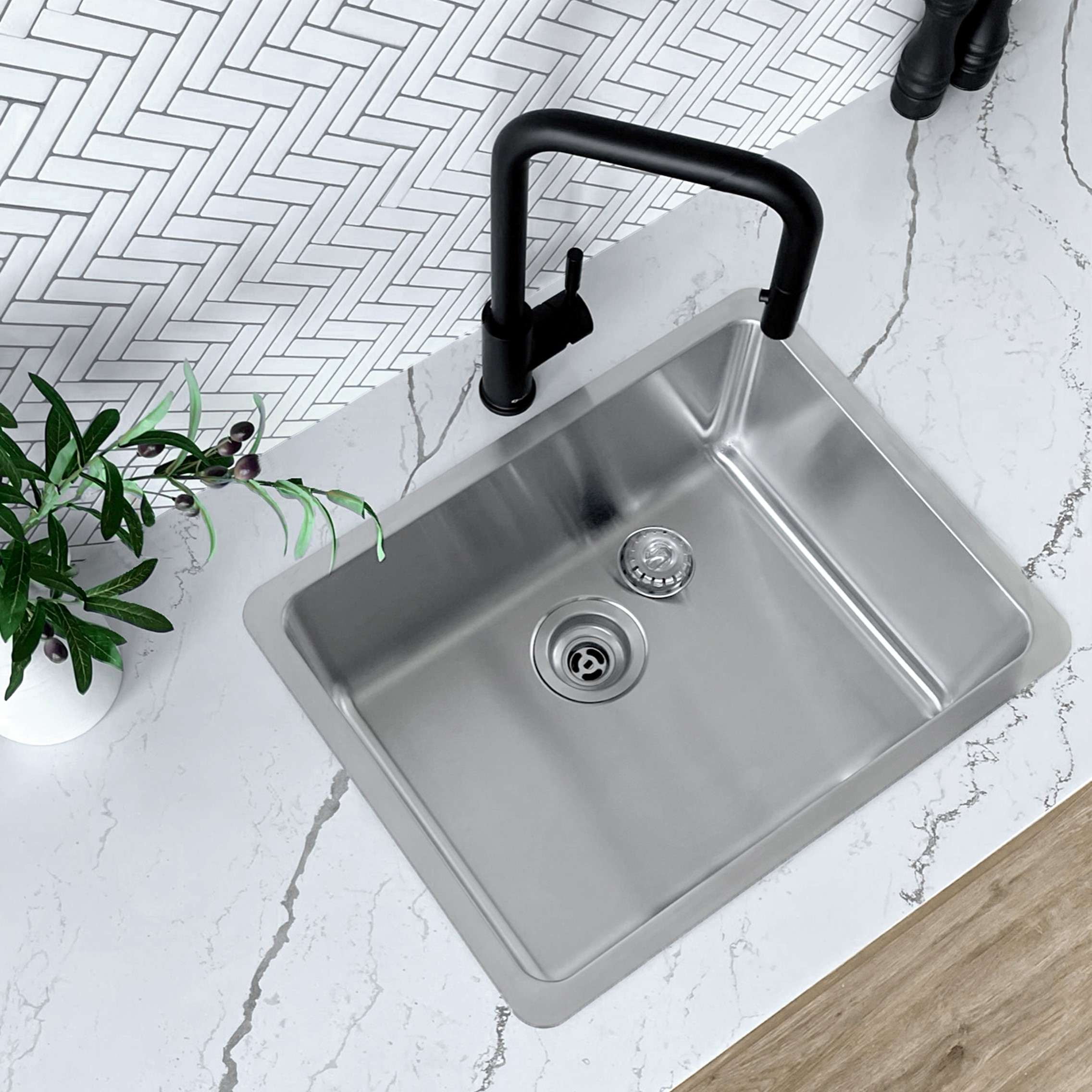 Stylish Dual Mount 23" Stainless Steel Single-Bowl Kitchen Sink with 1 Accessorie S-203T