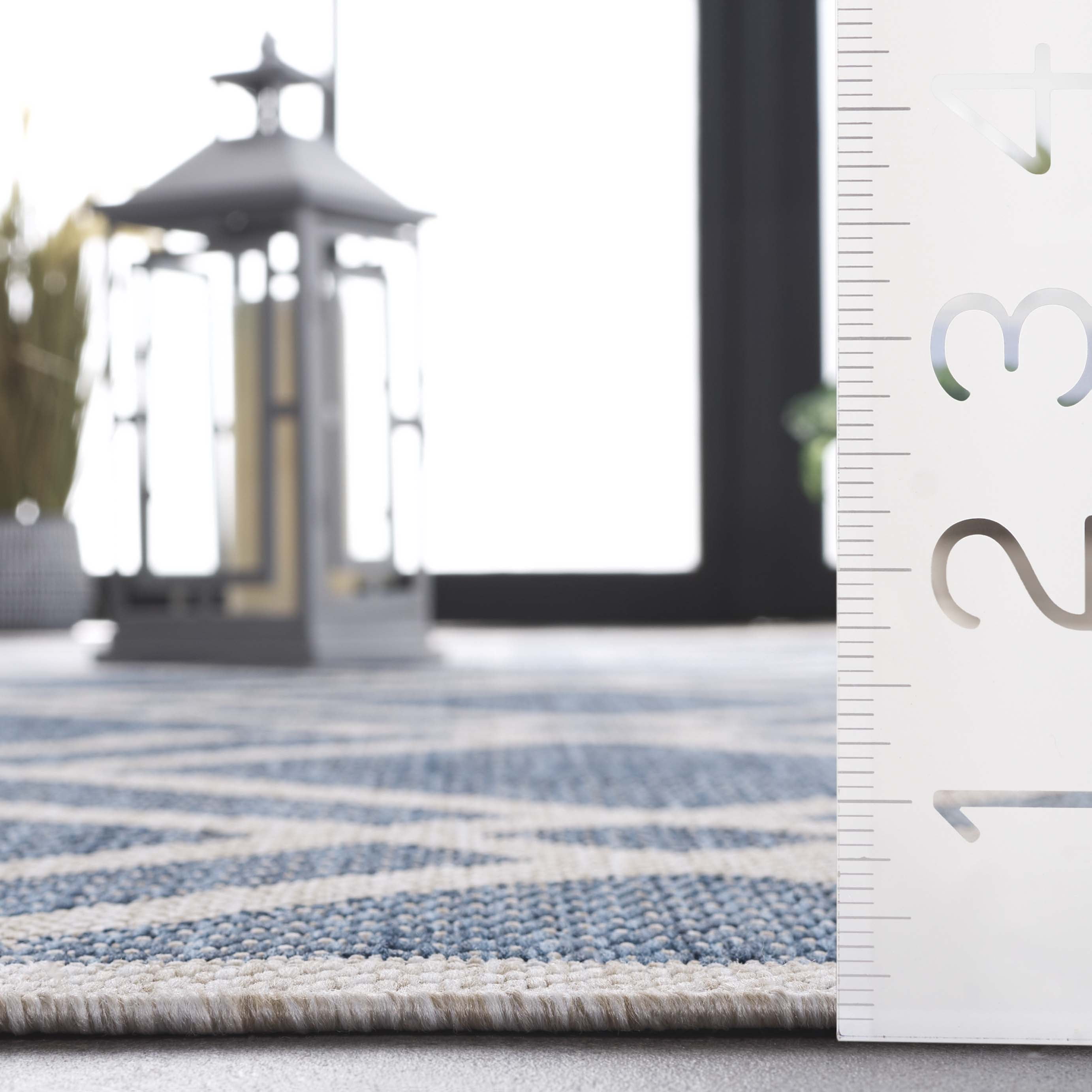 SAFAVIEH Beach House Aylen Geometric Indoor/Outdoor Runner Rug, Blue/Ivory, 2'2" x 10'