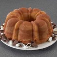 thumbnail image 3 of Pan Bundt Formado Ligero de Nordicware en Azul Marino, de 6 Tazas, 3 of 3