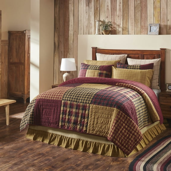 VHC Brands Connell 3 Piece Quilt Set (1 California King Quilt, 2 King Shams)