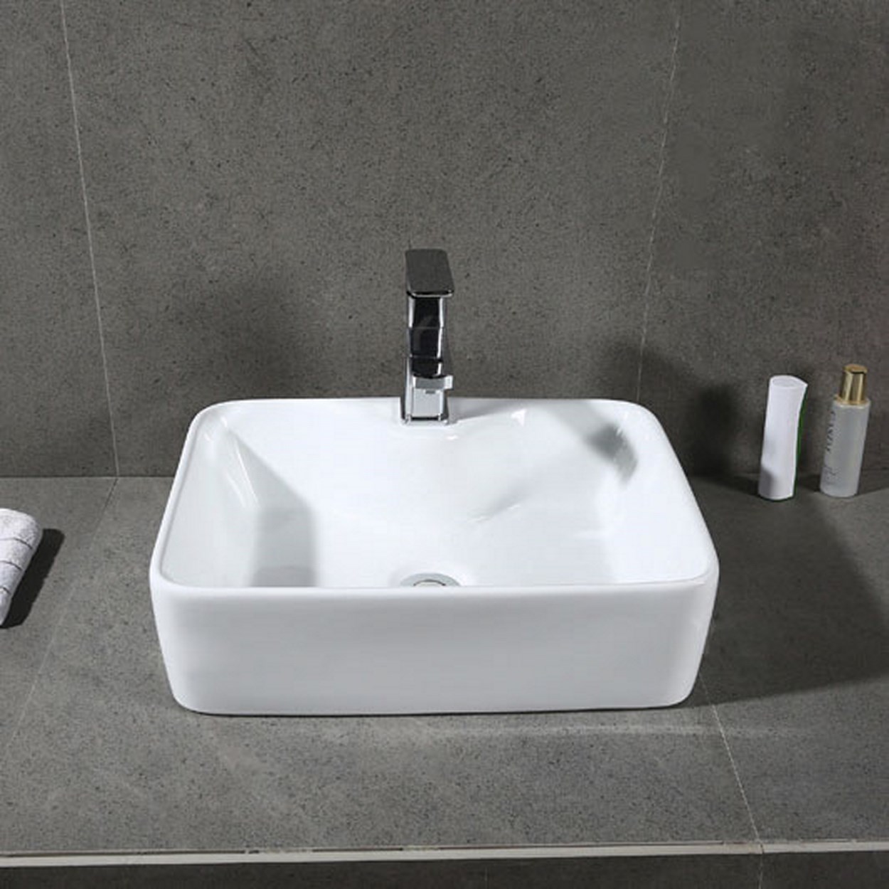 Safavieh Solea Fen Bathroom Sink in White