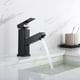 thumbnail image 1 of Grifo para lavabo de baño de color negro, grifo de baño de latón de material superior y resistente, grifo para baño de diseño de una sola manija con rociador extraíble, adecuado para agua fría y, 1 of 5
