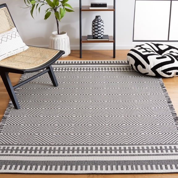 SAFAVIEH Augustine Danita Geometric Area Rug, Ivory/Black, 5' x 7'7"