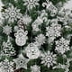 thumbnail image 3 of Copos de nieve blancos grandes, adornos navideños, copos de nieve colgantes con purpurina de plástico grande para decoraciones para árboles de Navidad, 3 of 4