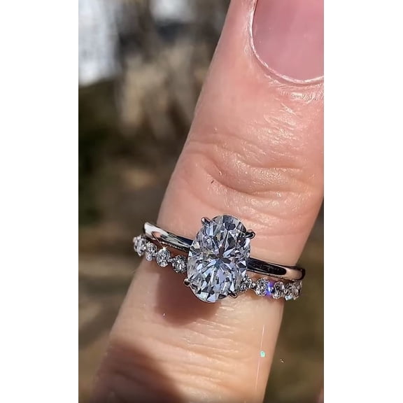 Solitaire Brilliance 2.5Ct Round Moissanite Engagement Ring with Dainty Half Eternity Wedding Band Set in 10K White Gold, Ring Size 6