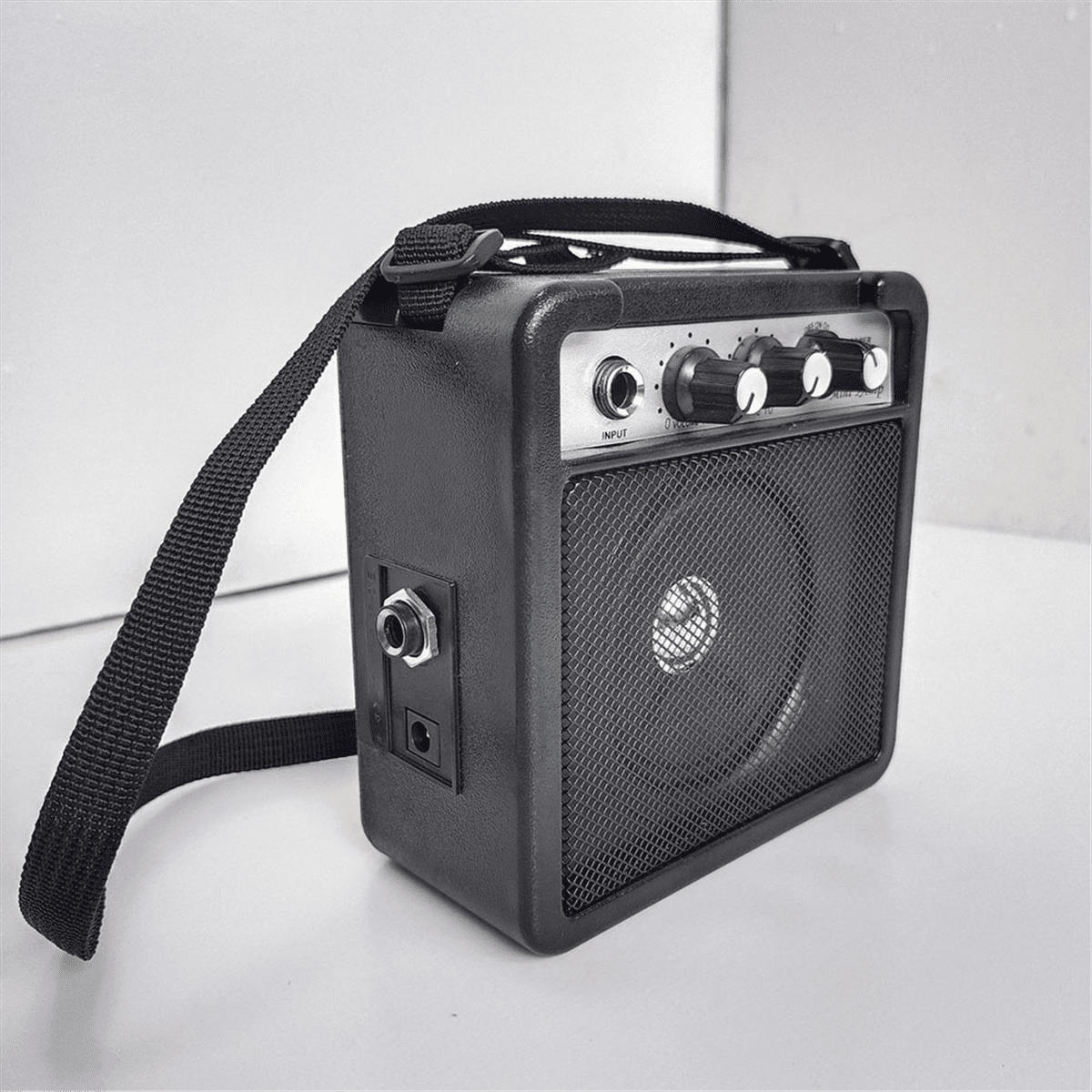 Vensio 5W Mini Portable Guitar Amplifier Speaker with Overdrive Tone Control 1/4 Inch Output for Electric Acoustic Practice