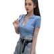 thumbnail image 1 of Camisa de mujer Blusa de manga corta con cuello en V profundo Top corto de punto sexy, Azul Methold AP001386-04B, 1 of 7