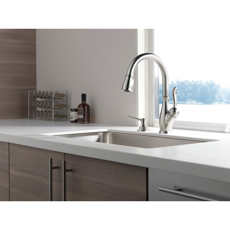 Delta Leland Single Handle Pull-Down Kitchen Faucet, 9178-DST