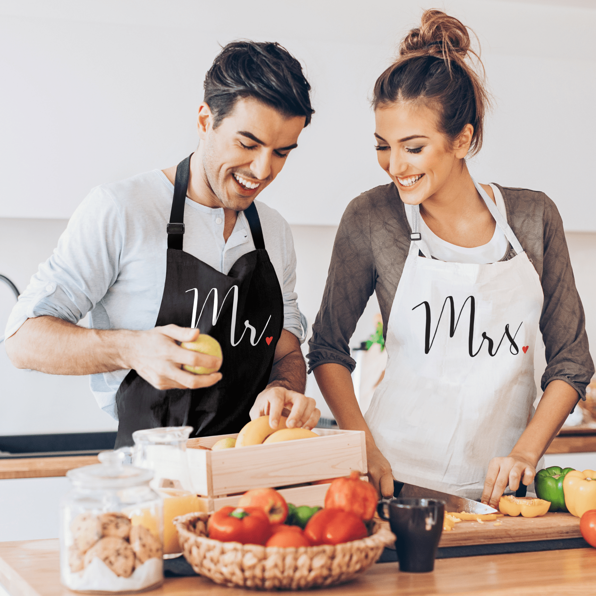 Prazoli His and Her Aprons - Mr and Mrs Couples Engagement Gift , Cute Bridal Shower Gift Anniversary Wedding Registry Items & Decoration , Housewarming Gifts For New Home Newlywed Gift