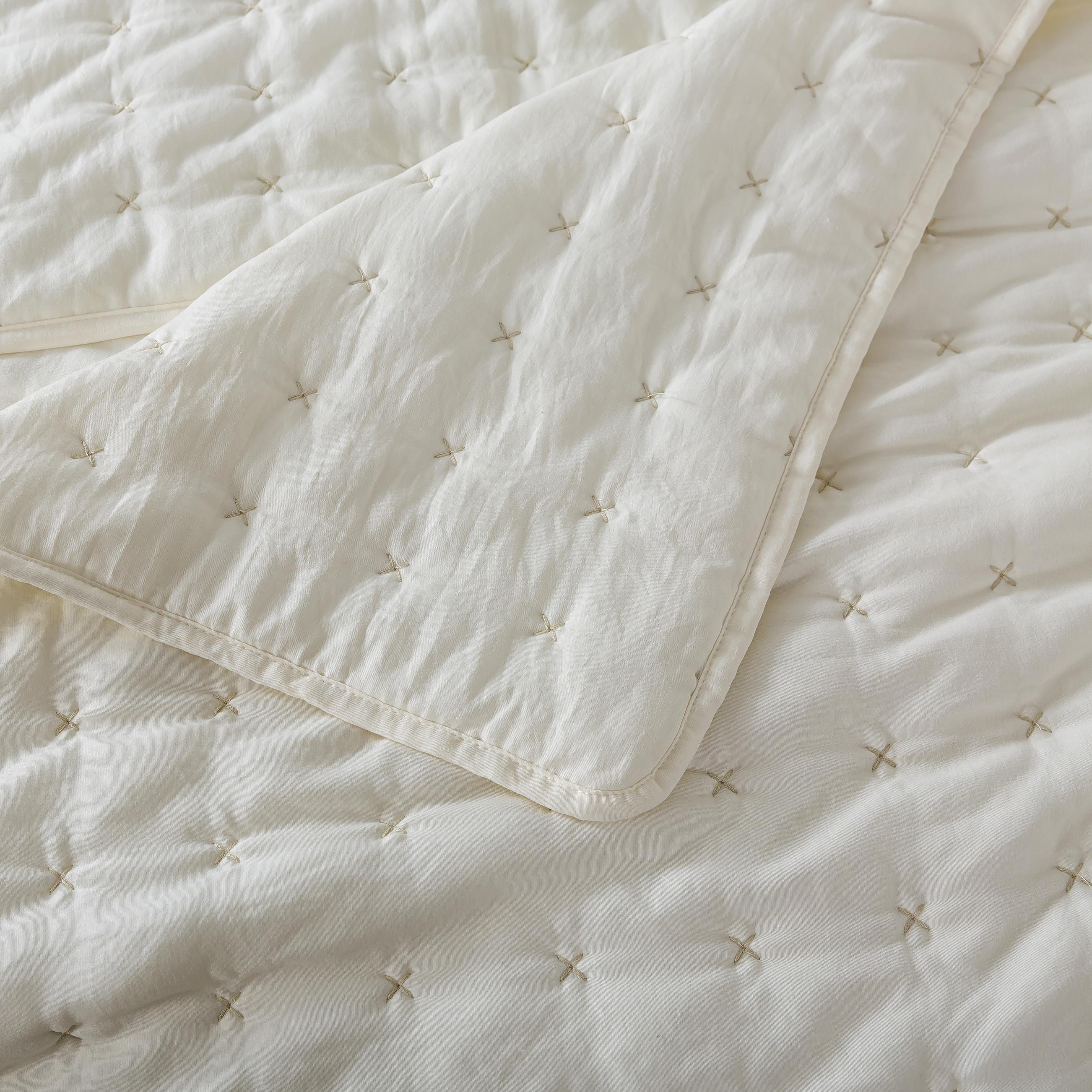 JANEEN HOME SUPER SOFT GRID CROSS STITCH KING 3PC QUILT SET