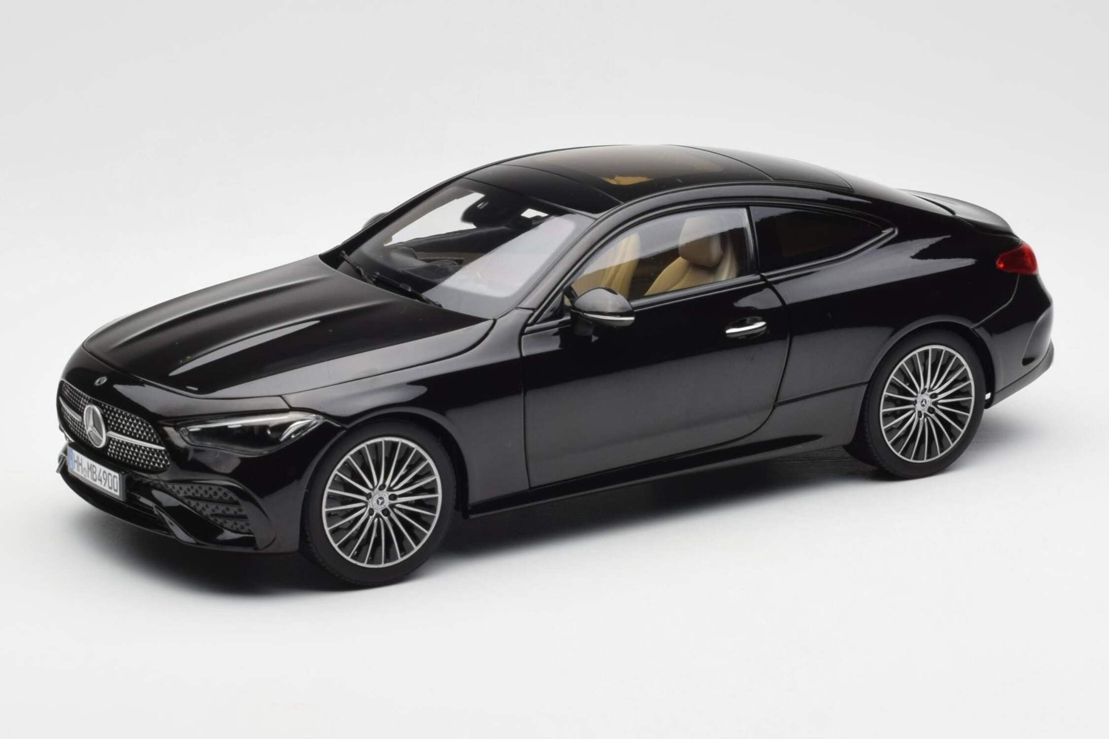 Diecast 1988 BMW 325i Diamond Black Metallic 1/18 Diecast