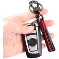 thumbnail image 4 of Llavero de cuero genuino con acabado cromado negro desmontable, llavero de primera calidad con llavero y anilla para el llavero para hombre y mujer en caja de regalo, apto para Mercedes, BMW, Cadilla, 4 of 5