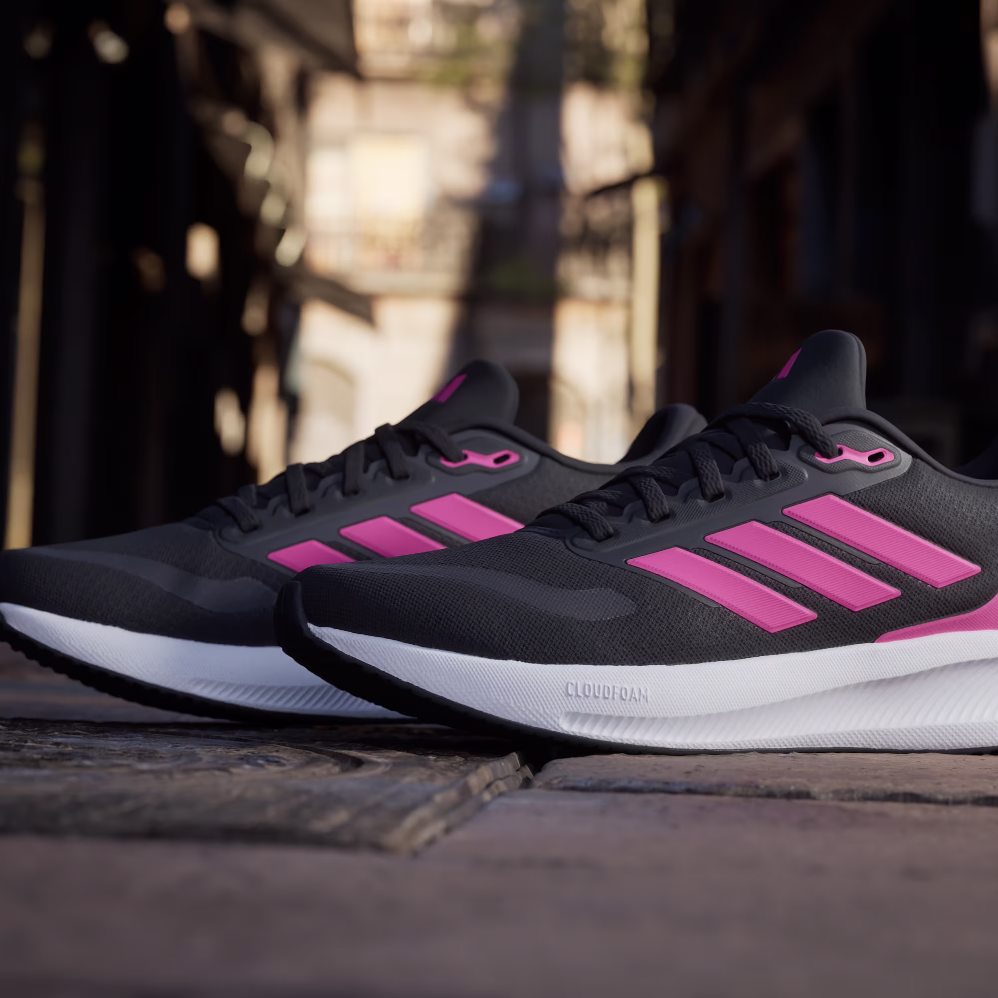 thumbnail image 2 of TENIS ADIDAS RUNFALCON 5 W RUNNING PARA MUJER, 2 of 5