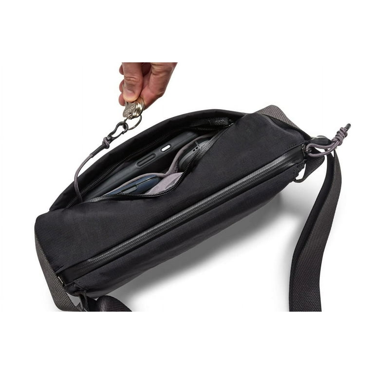Bellroy Venture Sling 9L （ブラック） Bellroy Venture Sling 9L (large crossbody bag) - Black