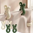 thumbnail image 1 of Pinzas para ropa de amplia apertura, paquete de 2, con agarres acolchados de silicona que no dejan marcas, soportes de plástico con resorte resistente para toallas, edredones, sillas de playa y uso, 1 of 6