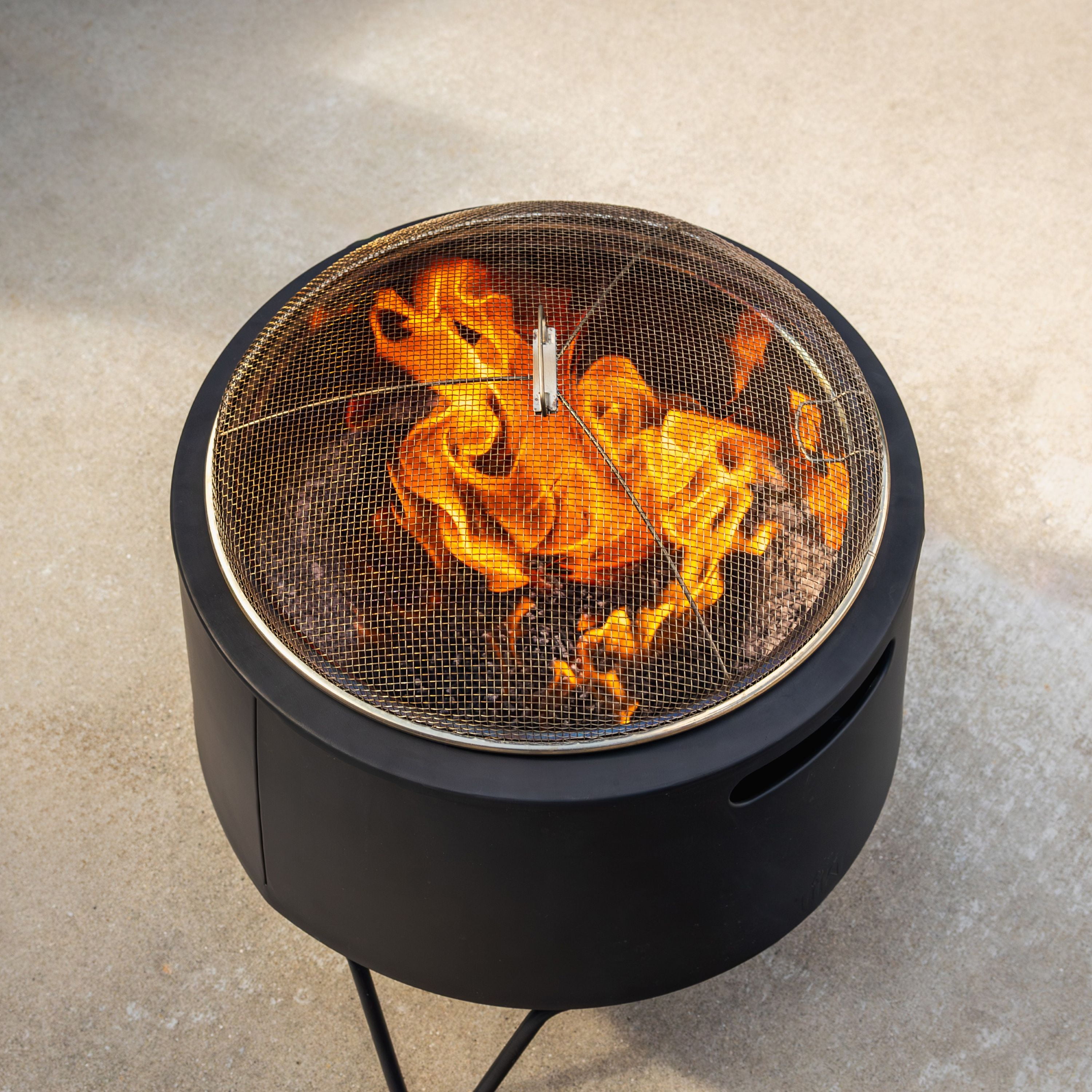 TIKI® Brand 18 Inch Smokeless Fire Pit Metal Screen Gold and 18 inch Poker Black