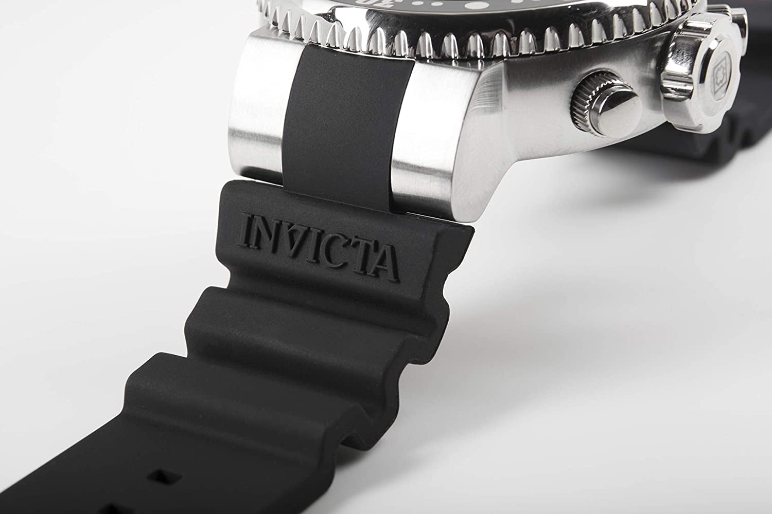 Invicta 26732 deals