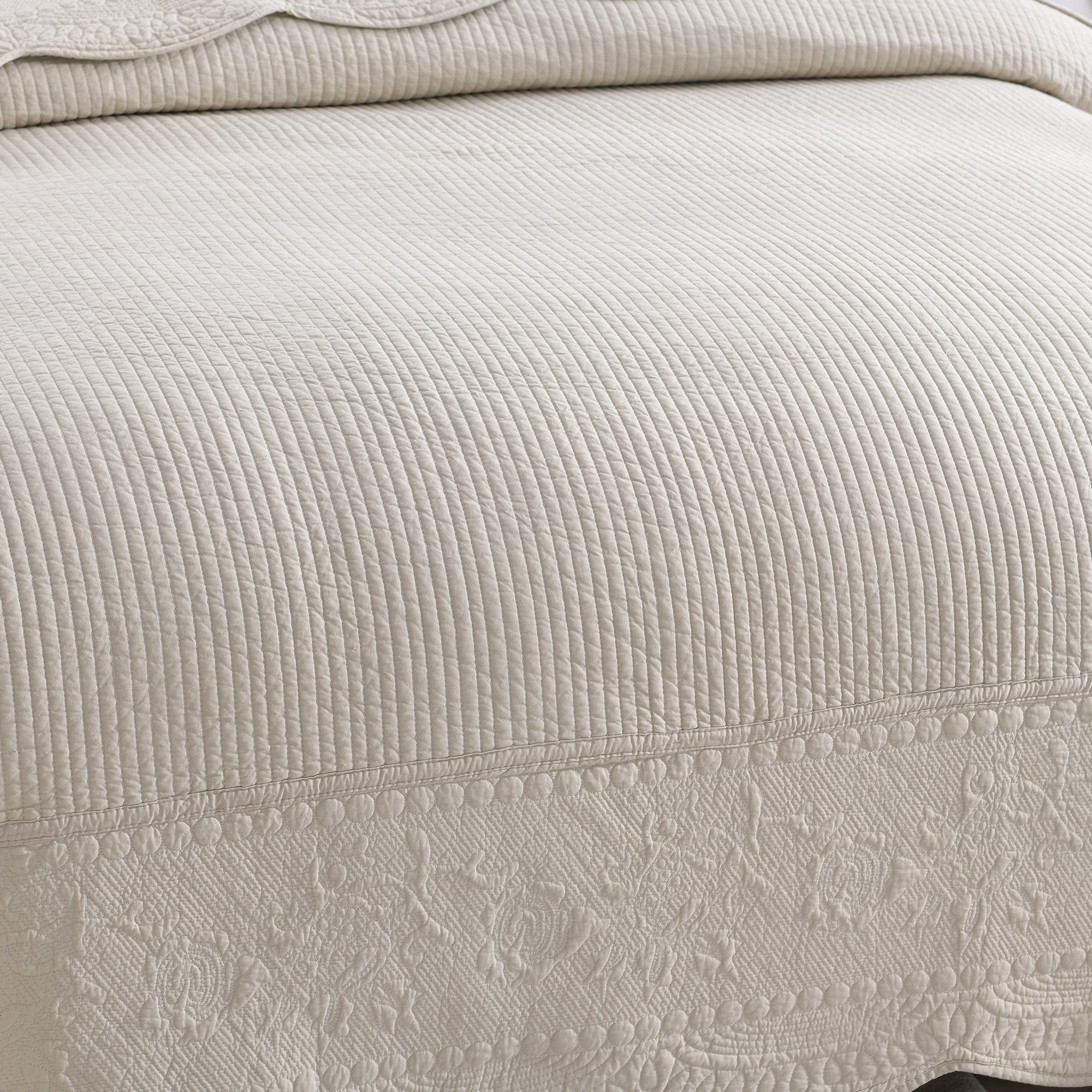 MarCielo 3-Piece Elegantly Embroidered 100% Cotton Oversized Quilt Bedspread Set TG