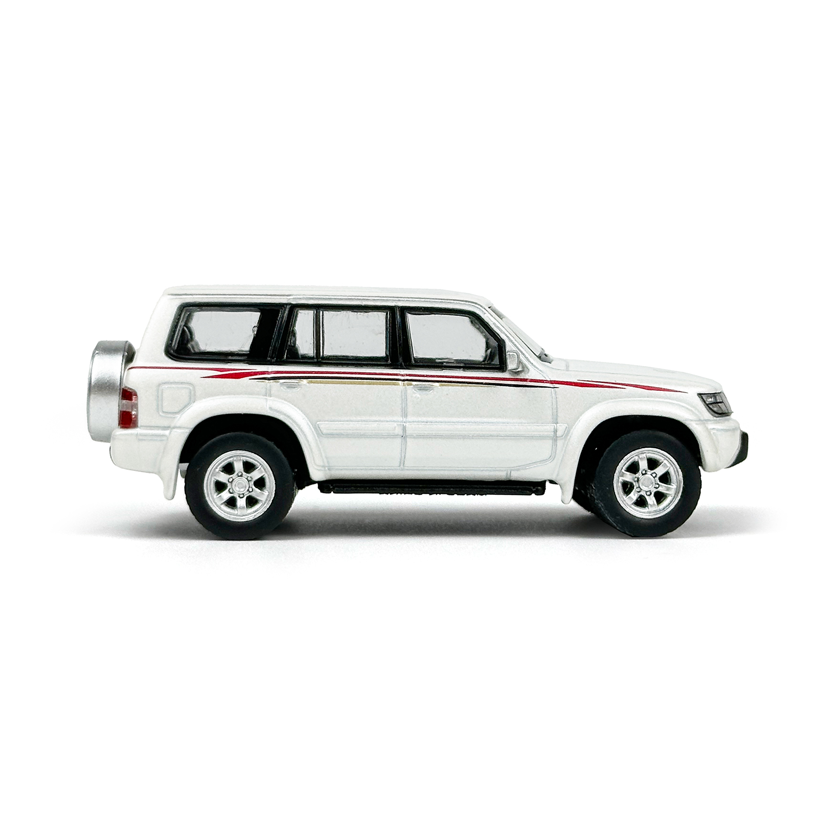1:64 Scale Paudi Nissan Patrol White Diecast Model Car Miniature Toy Car Vehicle