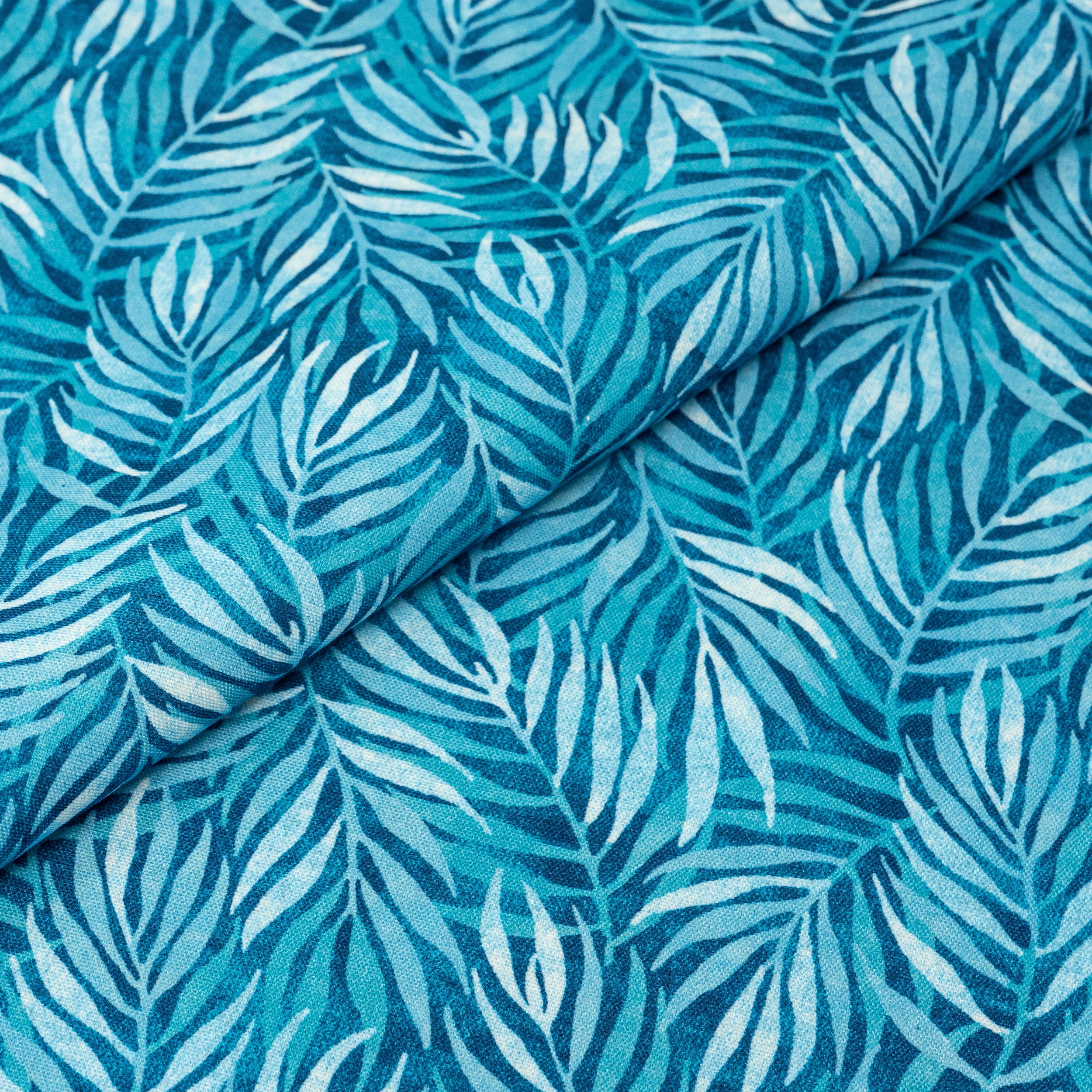 Waverly Inspirations, Home Decor, 100% Polyester, Water/Stain Resistant, Indoor/Outdoor Fabric - Print Width 54 Inch, Palm Beach, Blue, Cut by Yard