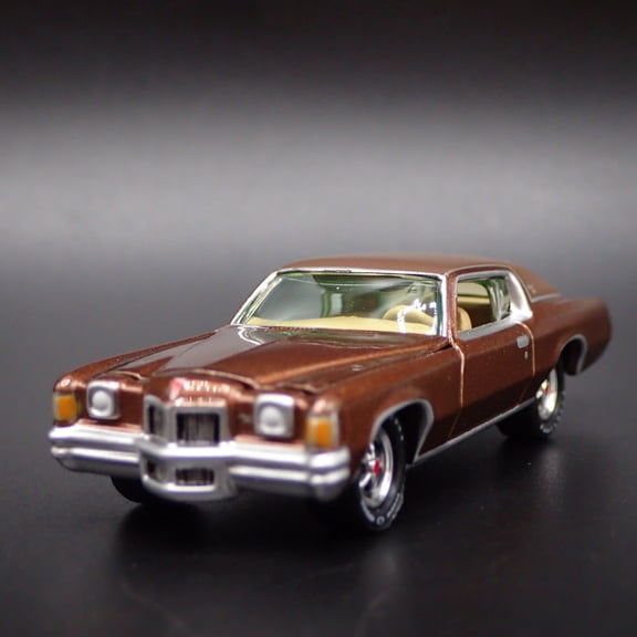 Open Box 1971 71 PONTIAC GRAND PRIX RARE 1:64 SCALE COLLECTIBLE DIORAMA DIECAST MODEL CAR