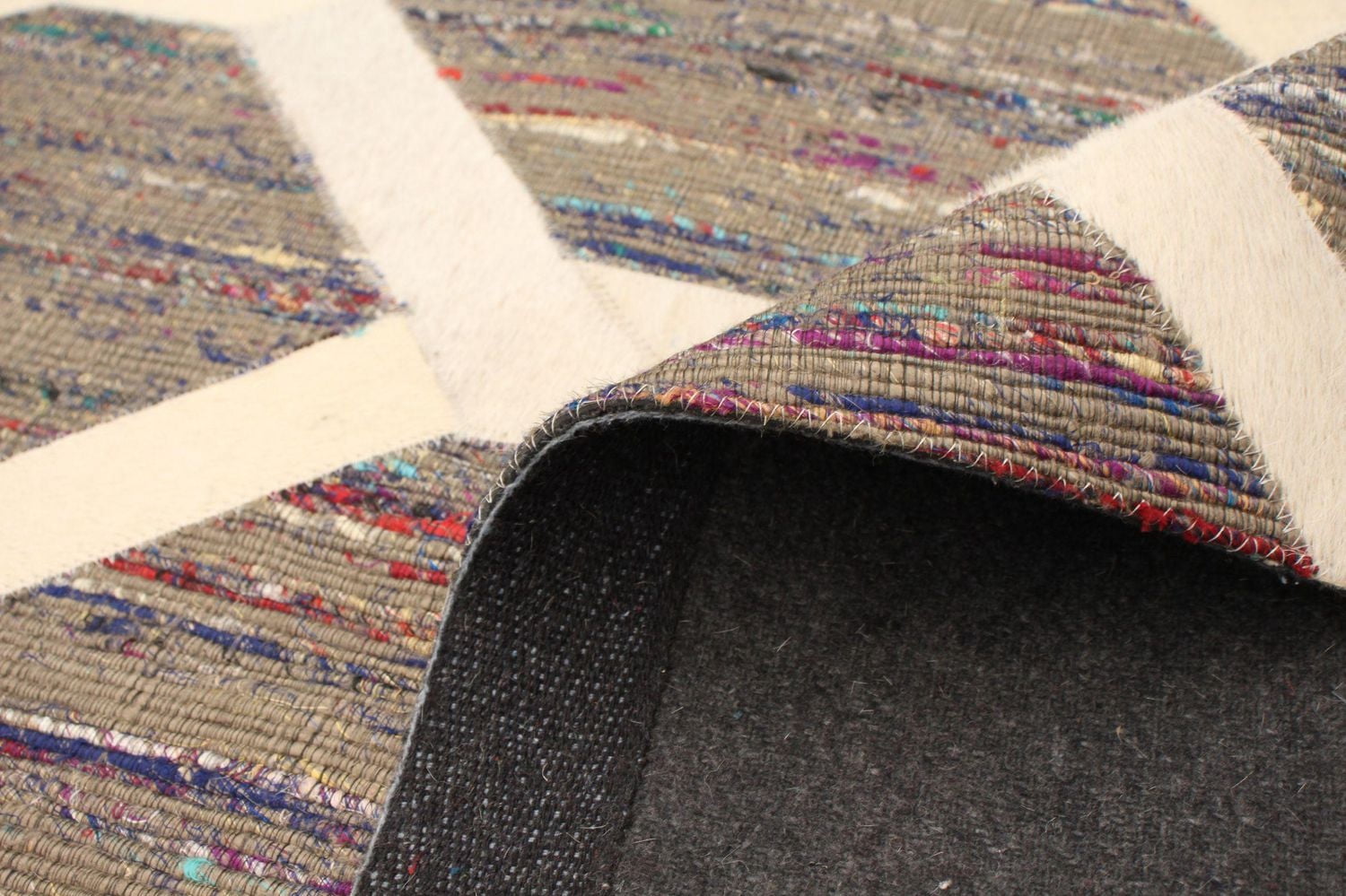 ECARPETGALLERY 4'6" x 6'7" Transitional Cowhide Patchwork Handmade Area Rug for Living Room, Dining Room and Bedroom in Grey