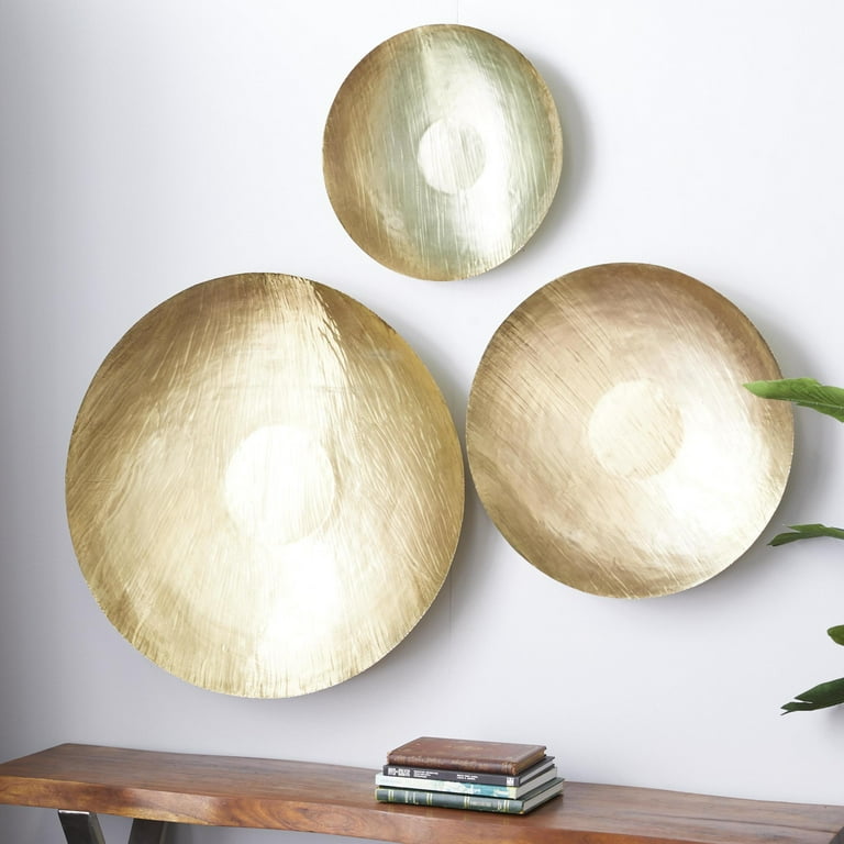 DecMode Gold Metal Large Metallic Disk Plate Wall Decor (3 Count