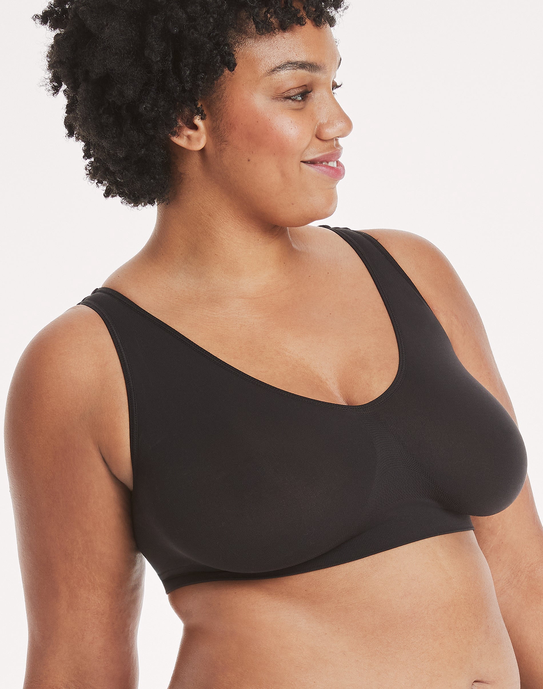 HanesBralette Comfort Flex Fit Women's Wireless Bra Seamless Wide Strap MHG196