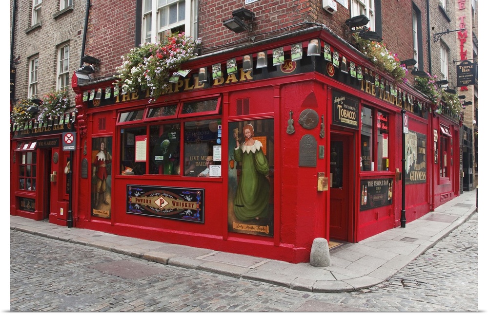 Great BIG Canvas "Ireland, Dublin. Exterior of popular Temple Bar in
