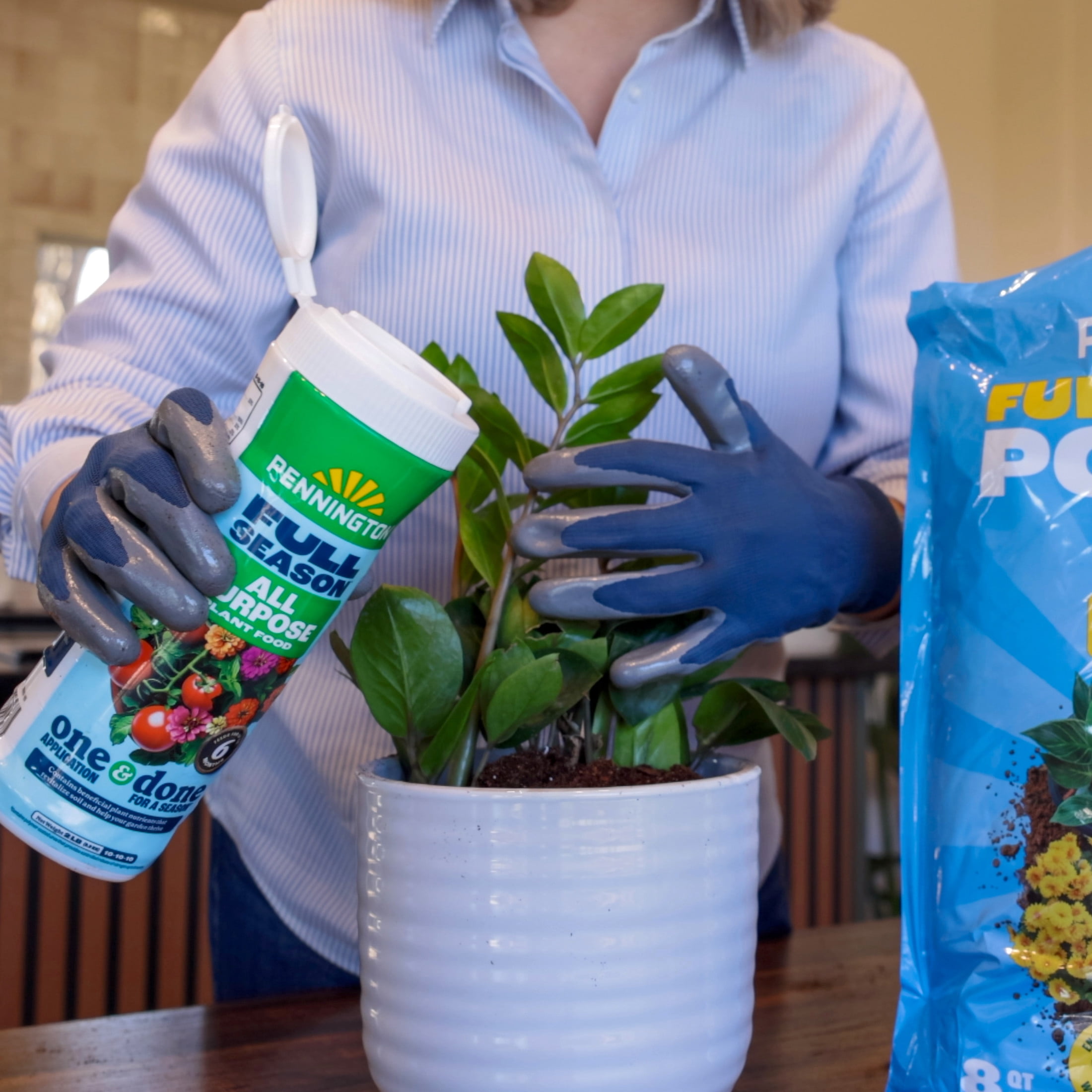 Pennington Full Season All Purpose Plant Food, 10-10-10 Fertilizer, 2lb.