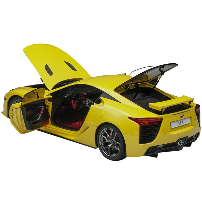 ミニカー AUTOart 1/18 LFA nur Amazon.com: AUTOart 1/18 Lexus LFA (Whitest/White/Black